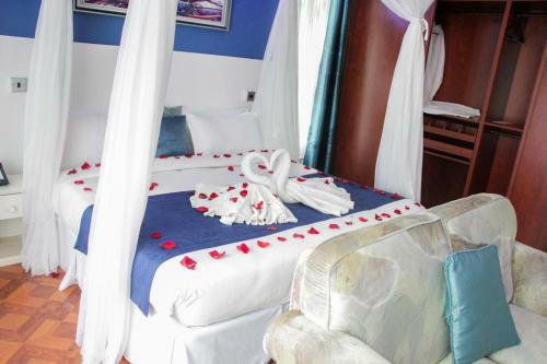 Hotel Karen Inn & Suites