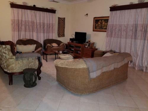 Emun Homestay Nyali