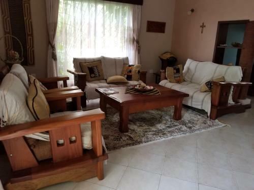 Emun Homestay Nyali