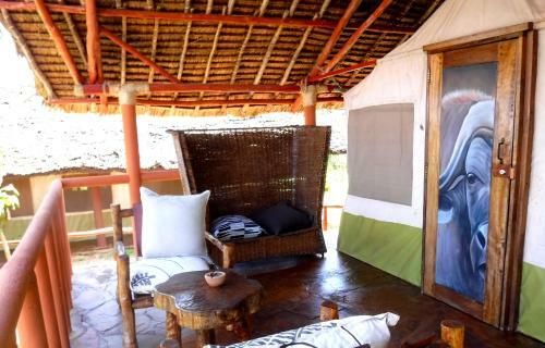 Shimba Hills Green Safari Lodge