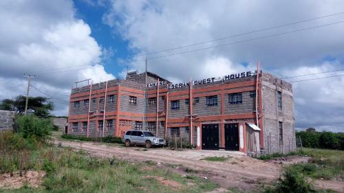 Hostal Enkang Eseriani Guest House