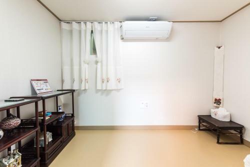 Hostal Hanok Guesthouse Suni