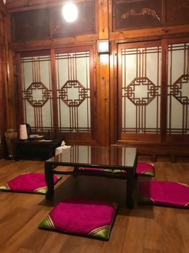Hostal Hanok Guesthouse Suni