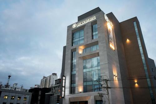 Brown-dot Hotel Guseo