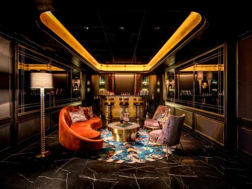 Hotel Art Paradiso, Paradise City