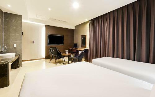 Incheon Hotel Blue Marine