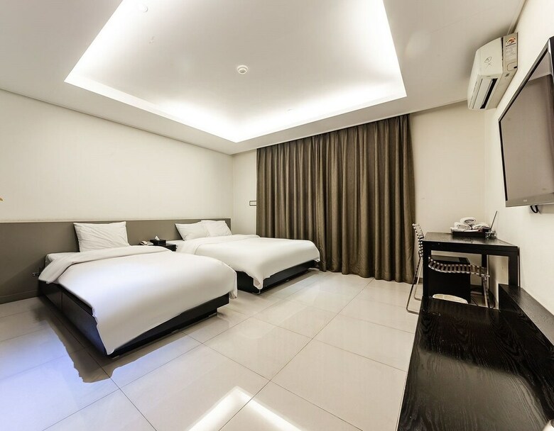 G Tourist Hotel Wolmido