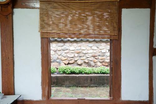Hostal Former Guamseowon Hanok Guesthouse