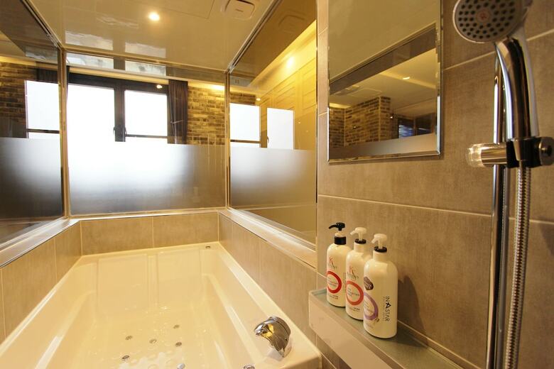 Instar Tourist Hotel
