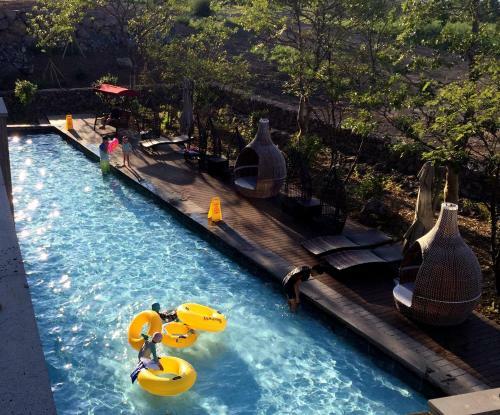 Camphortree Hotel And Resort
