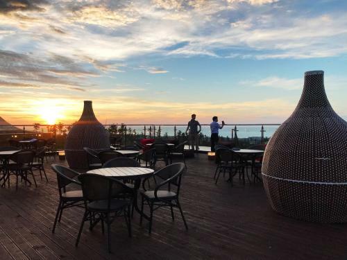 Camphortree Hotel And Resort