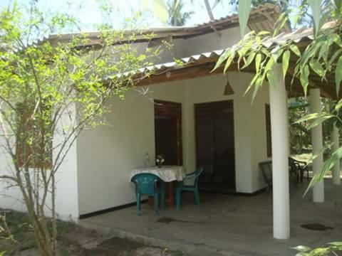 Mama Daisy's Homestay Rekawa.