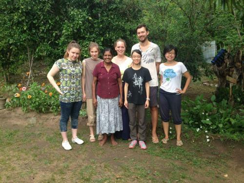 Mama Daisy's Homestay Rekawa.