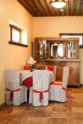 Hostal Sve?i? Namai Prie Margio