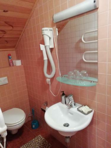 Hostal Camping Mindunai