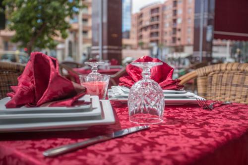 Hotel H�tel Les Ambassadeurs