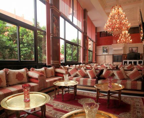Hotel H�tel Les Ambassadeurs