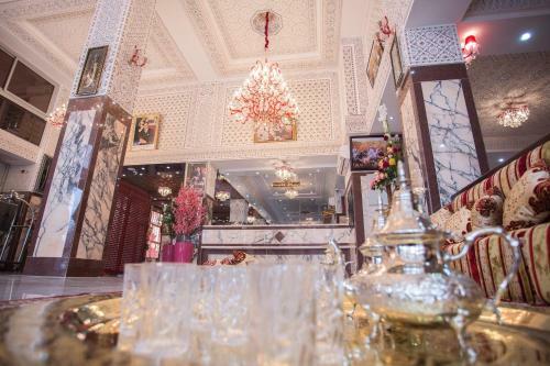 Hotel H�tel Les Ambassadeurs