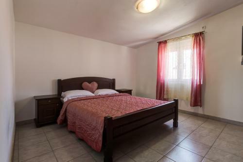 David & Hanna Apartments