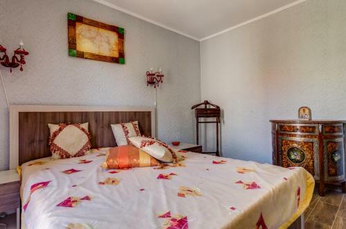 David & Hanna Apartments