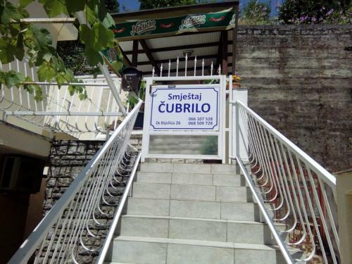 Hostal Smjestaj ?cubrilo"