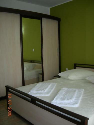 Hostal Apartments And Rooms Mila