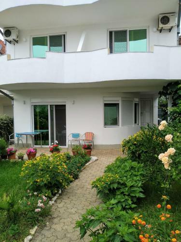 Hostal Apartments And Rooms Mila