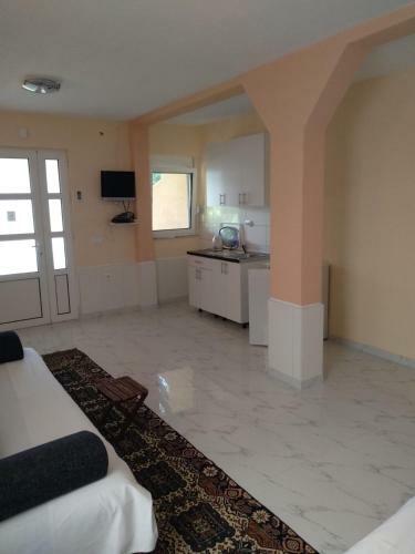 Hostal Apartments And Rooms Mila