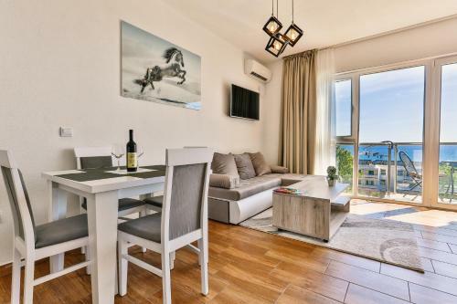 Luna Apartmani