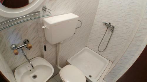 Hostal Guesthouse Obala