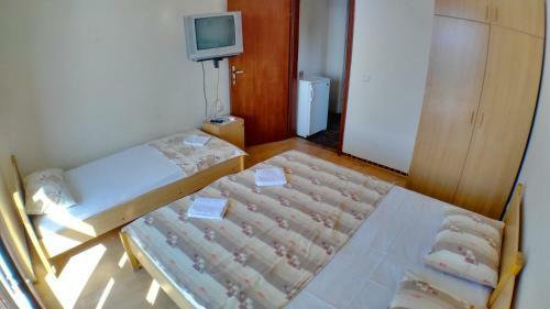 Hostal Guesthouse Obala