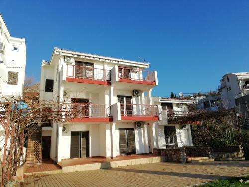 Hostal Guesthouse Obala