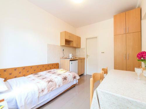 Apartments & Room Kr? Medinski