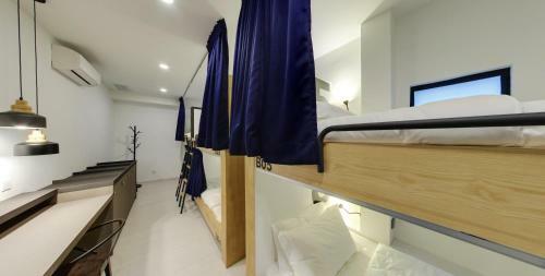Bed & Breakfast Modern Cave Boutique Stay
