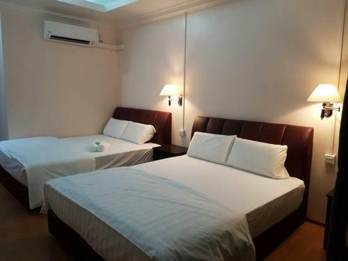 Perhentian Island Cocohut Long Beach Resort