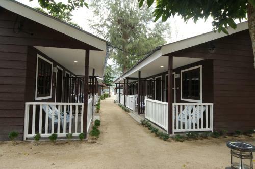 The Barat Perhentian