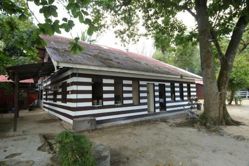 The Barat Perhentian