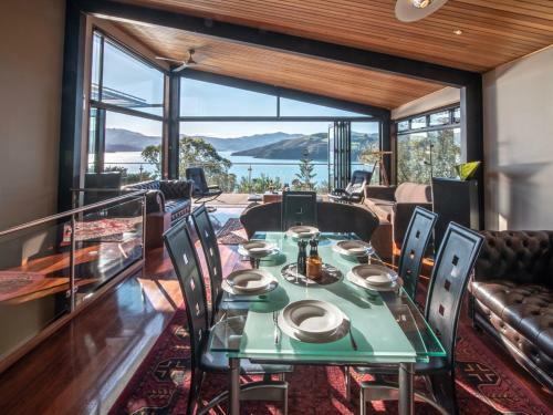 Onuku Outlook - Akaroa Holiday Home