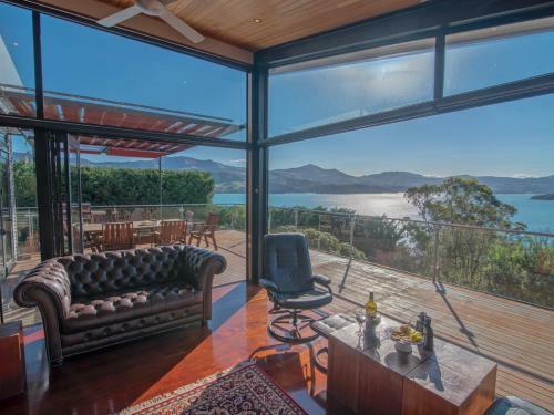 Onuku Outlook - Akaroa Holiday Home