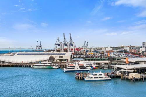 Apartamentos Princes Wharf 2br, 2 Level Penthouse With Seaviews