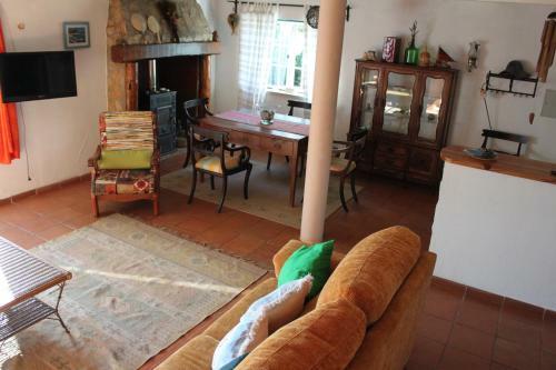 Av� Das Bolachas House