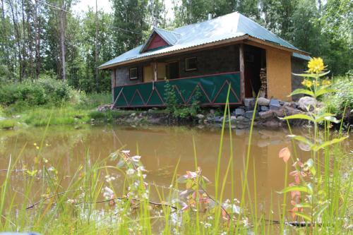 Hostal Guest House Derevnya Vanino