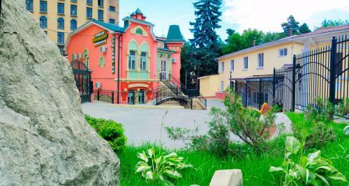 Hotel Pervy Dohodny Dom Korpus E