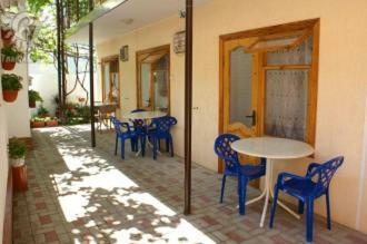 Hostal Guest House Alena