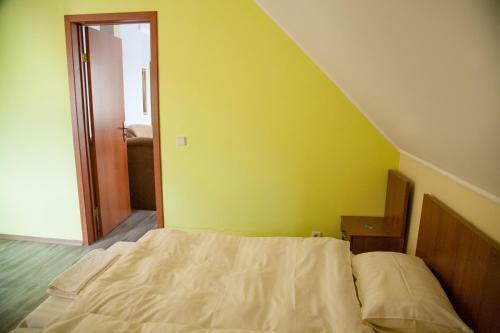 Hostal Hotel Uzlissya