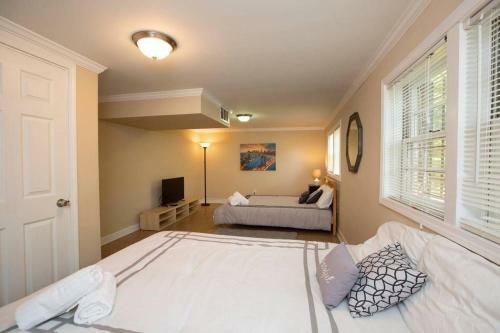 Five-bedroom Decatur (Georiga) Holiday Home