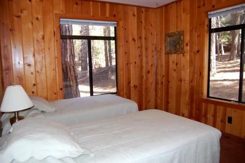 9s Pine Cabin