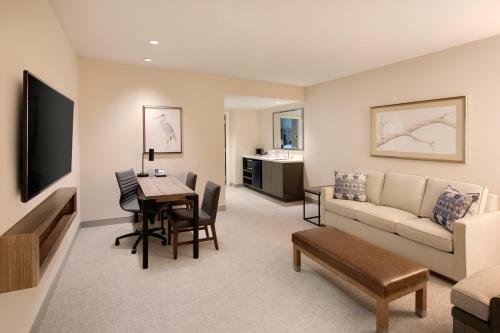 Hotel Embassy Suites St Augustine Beach Oceanfront Resort