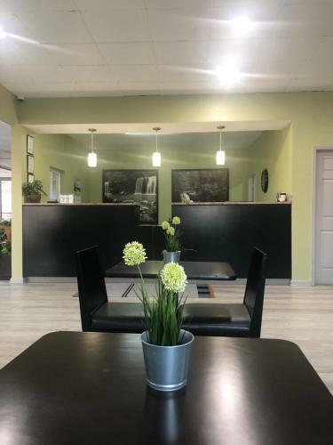 Hotel Americas Best Value Inn Brinkley