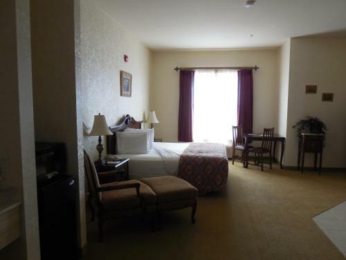 Hotel Silverland Inn & Suites